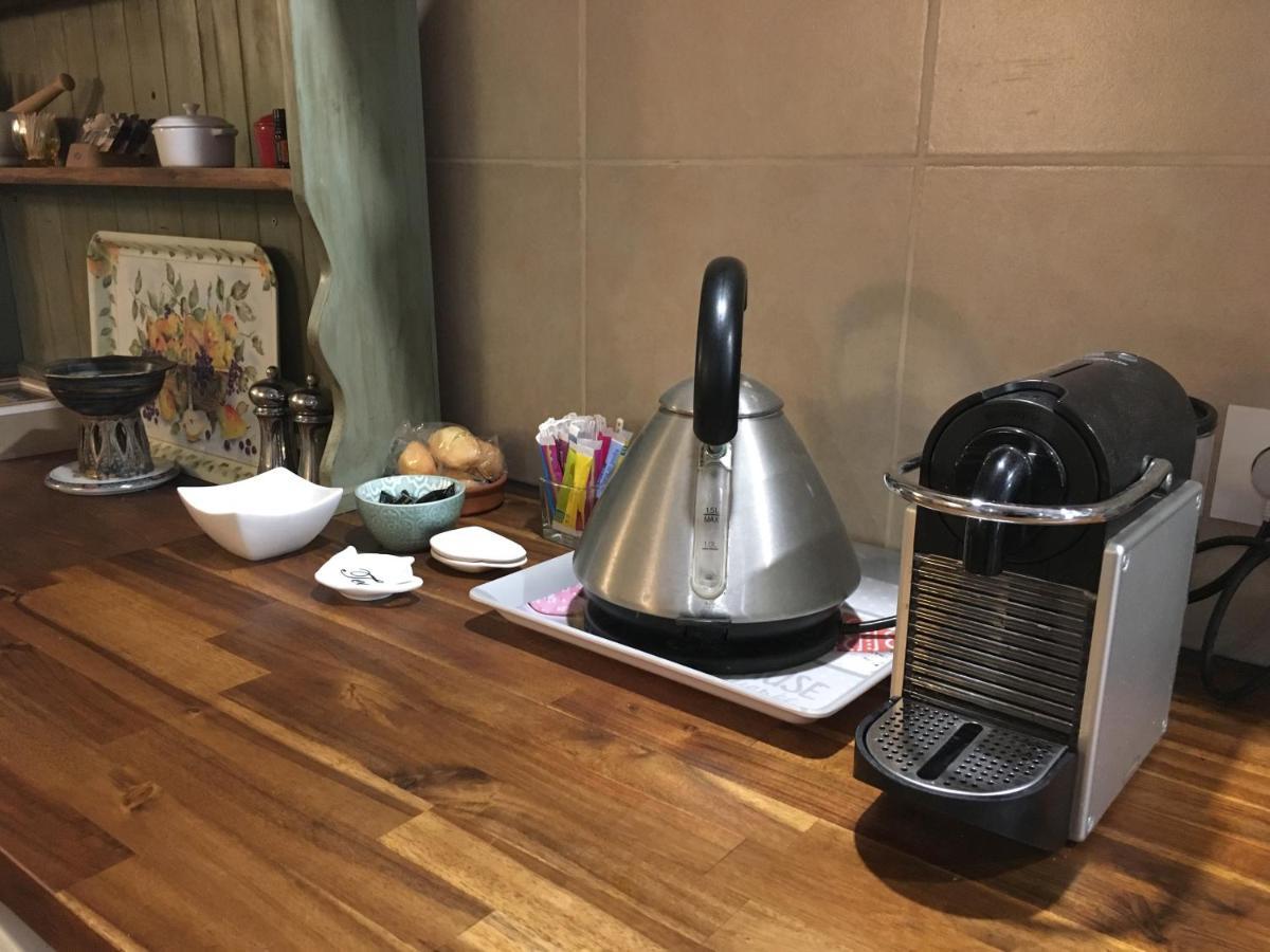 Maison La Roche Chambre D'Hotes Le Vigeant Екстериор снимка