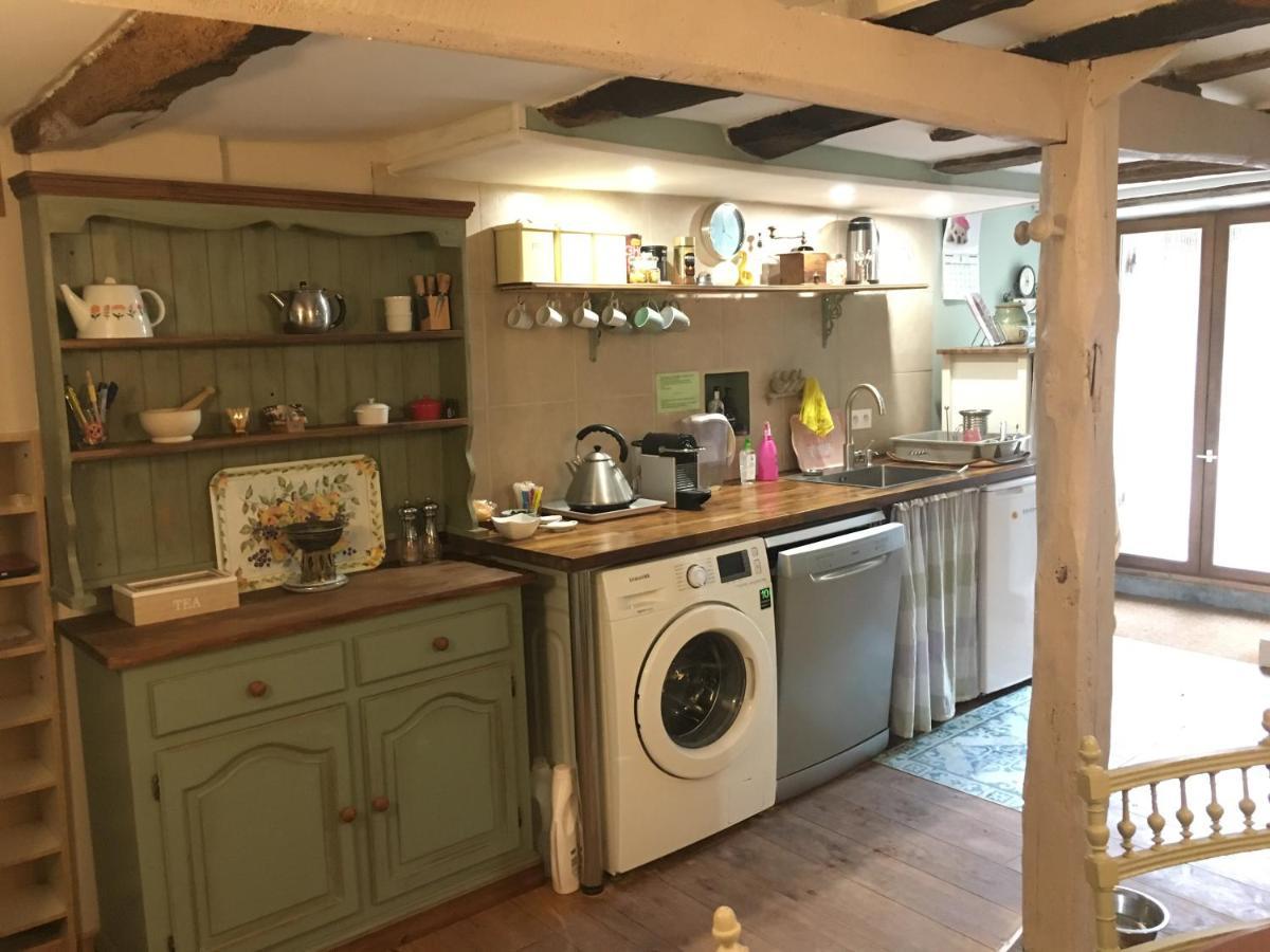 Maison La Roche Chambre D'Hotes Le Vigeant Екстериор снимка